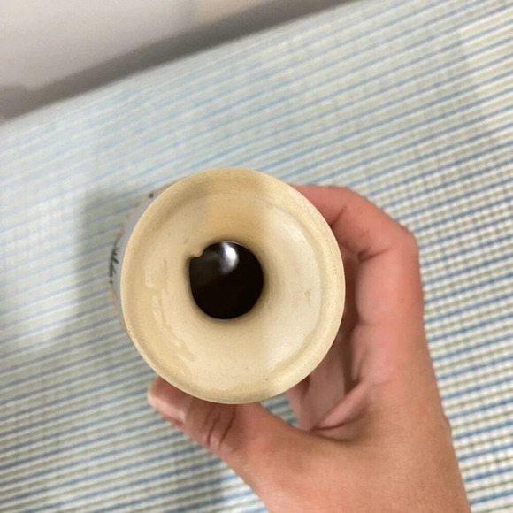 Navajo Cedar Mesa Handpainted and Etched Pottery Vase 5in - Signed - Picture 7 of 10